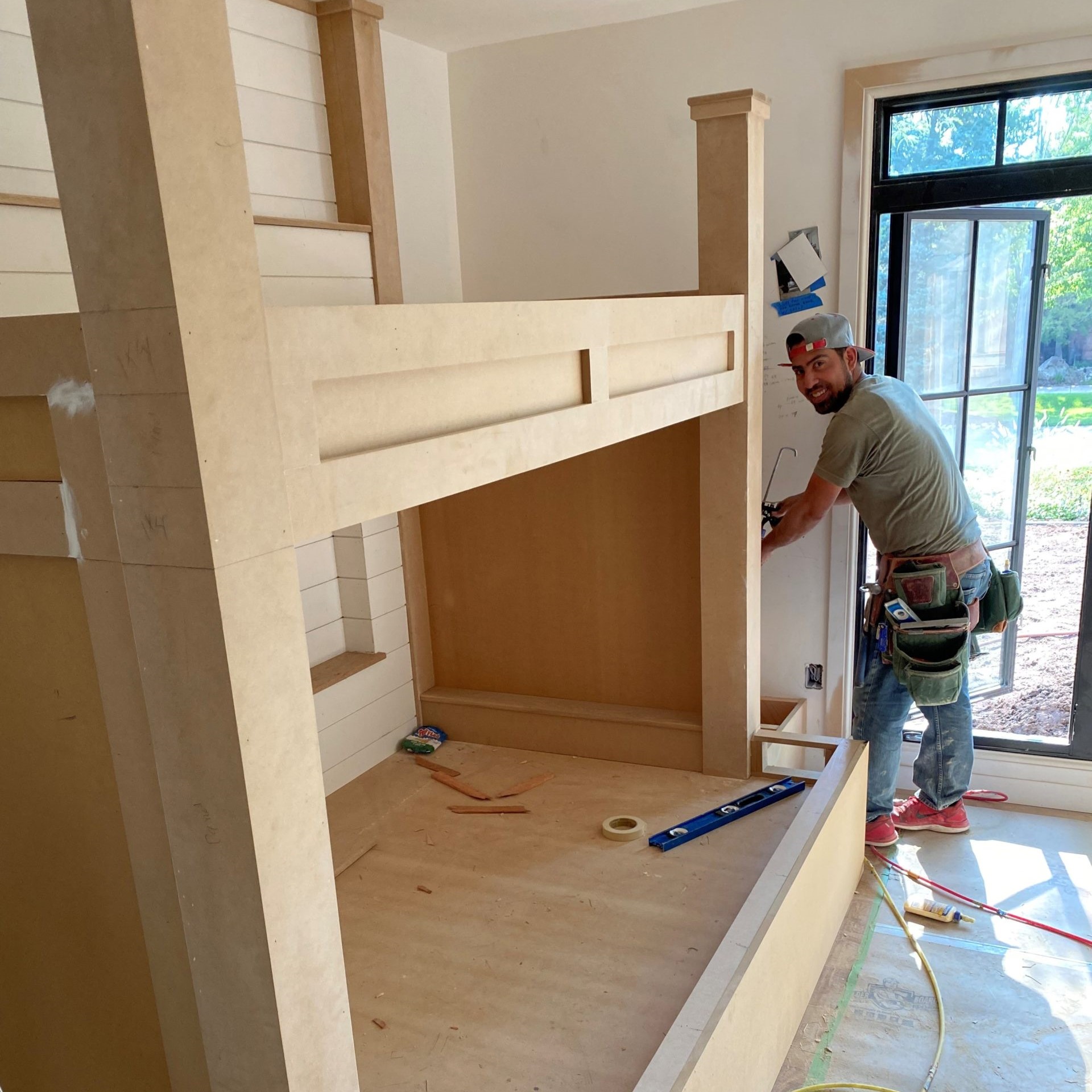 Handyman-or-Carpenter-V2 Handyman-or-Carpenter-V2