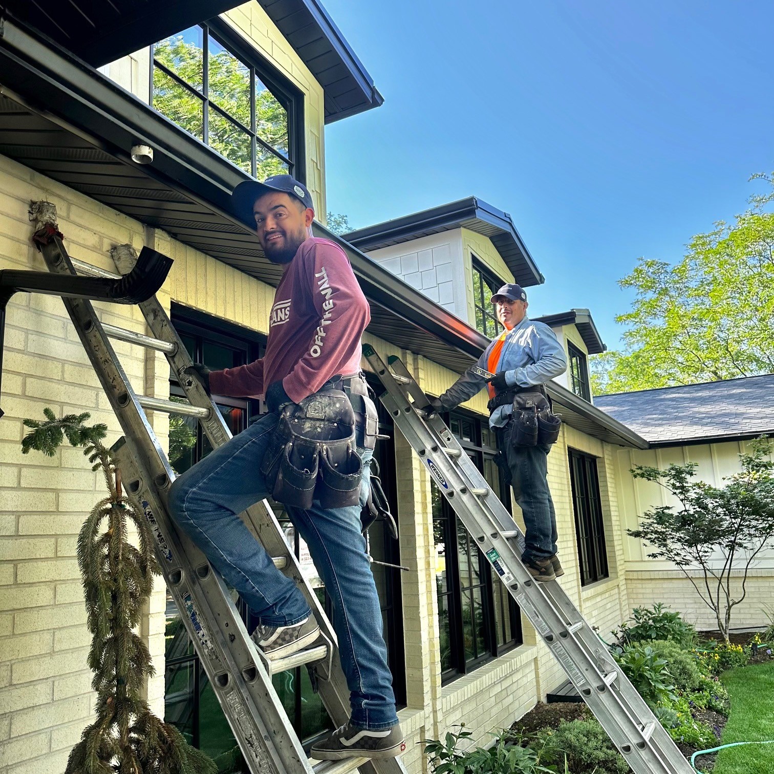 Rain-Gutter-Contractor-V2 Rain-Gutter-Contractor-V2