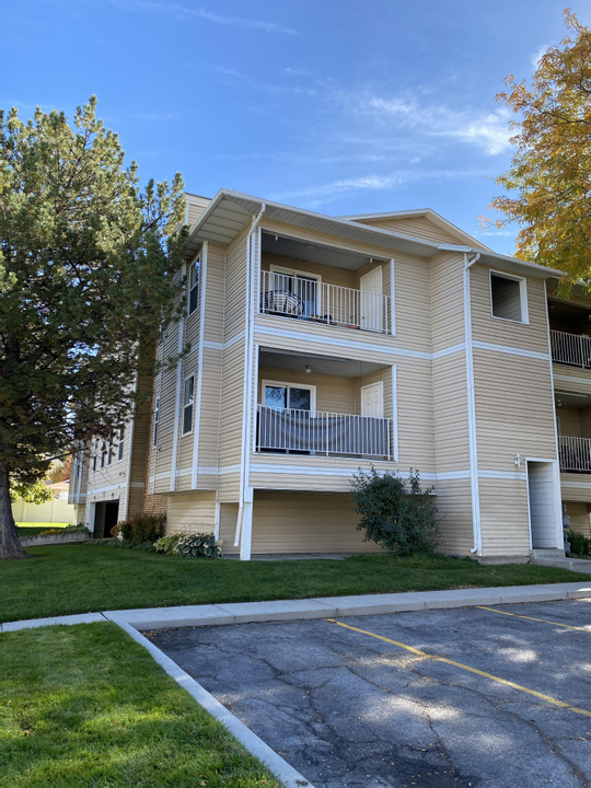 Apartment-Condo-Photo